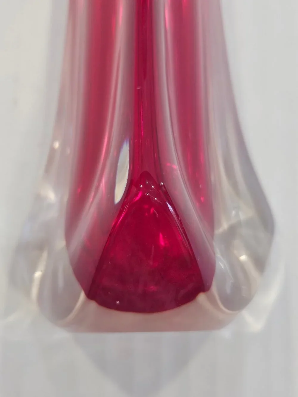Gorgeous Crimson Whitefriars Tricorn Art Glass Vase Pattern 9570 Geoffrey Baxter
